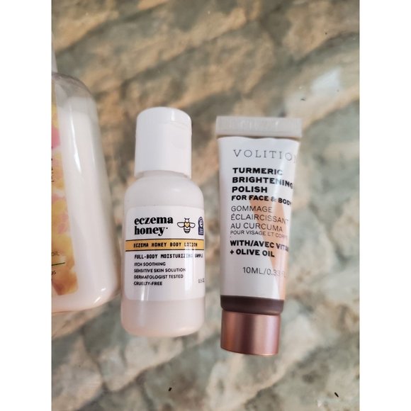 5 Beauty Lot Lotion & Skincare with Sol de Janeiro, Hempz, and more! - Picture 5 of 8